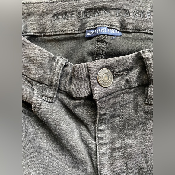 American Eagle outfitters- Curvy High-Rise Jegging - Picture 6 of 9